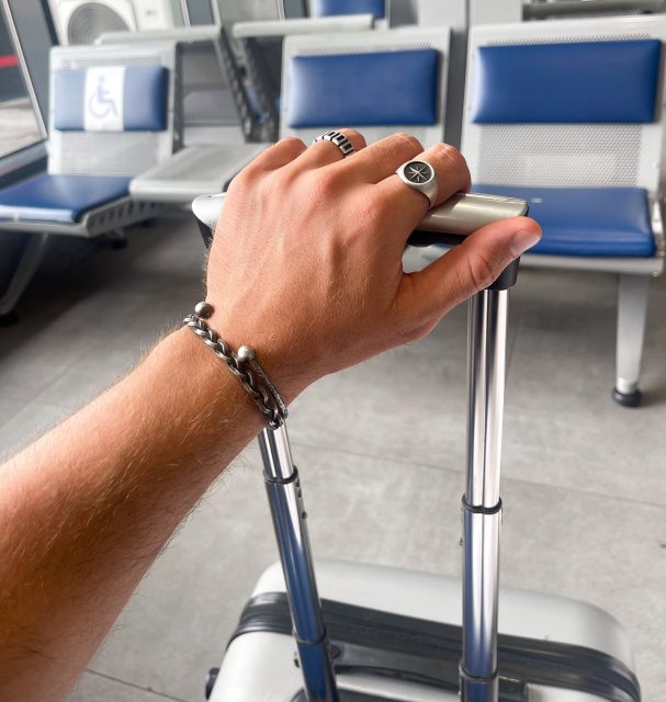 You can tell your story without saying a word. ✈️
#TravelInStyle #SparkMan